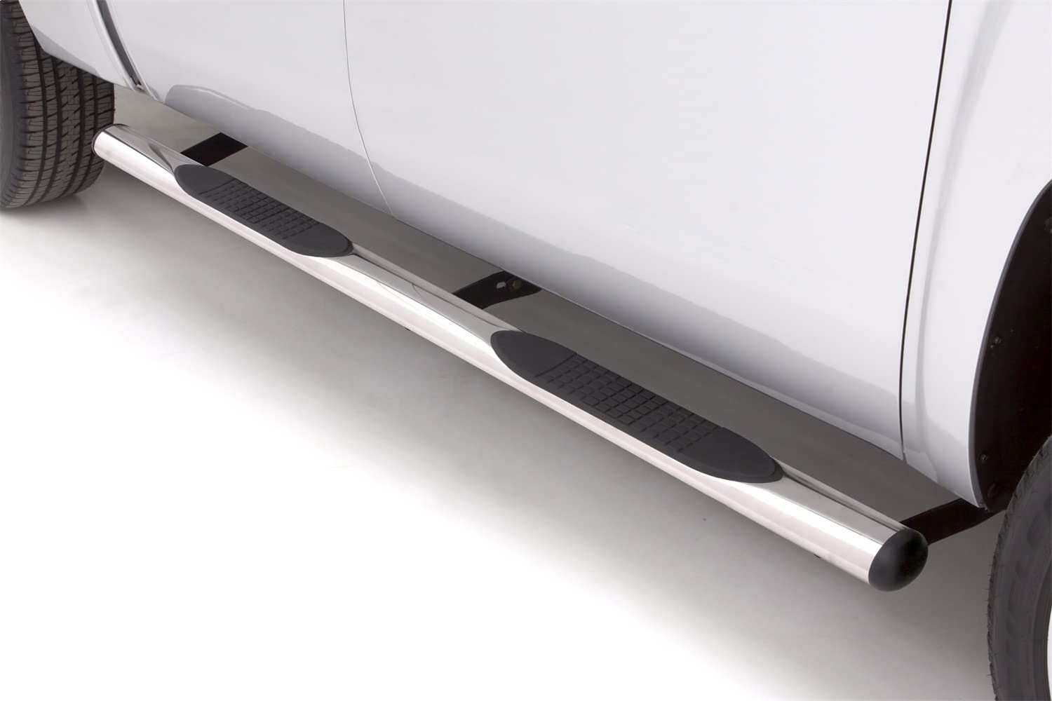 Lund RealTruck 23578176 Polished Stainless Steel 4" Oval Straight Nerf Bars for 2005-2018 Nissan Frontier Crew Cab