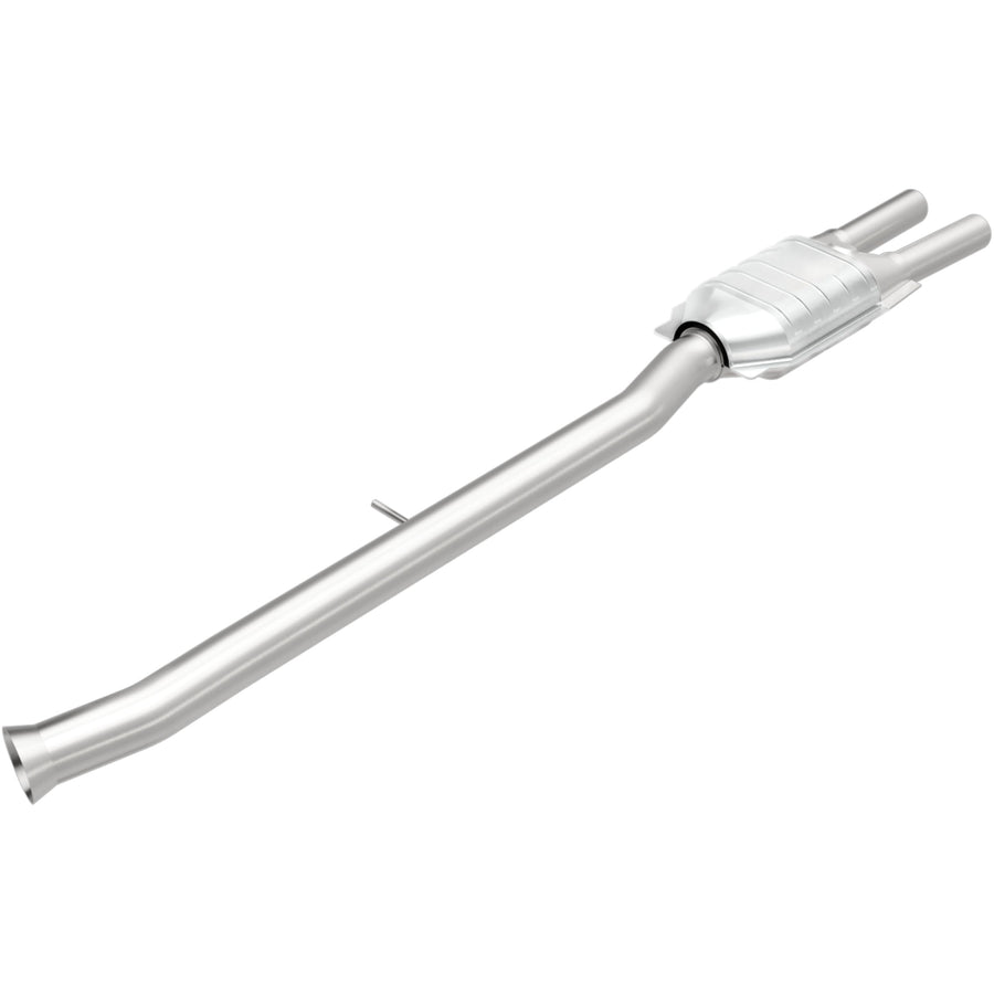 Catalytic Converter MagnaFlow 23662: Standard Grade, Direct-Fit (Federal/EPA Compliant)