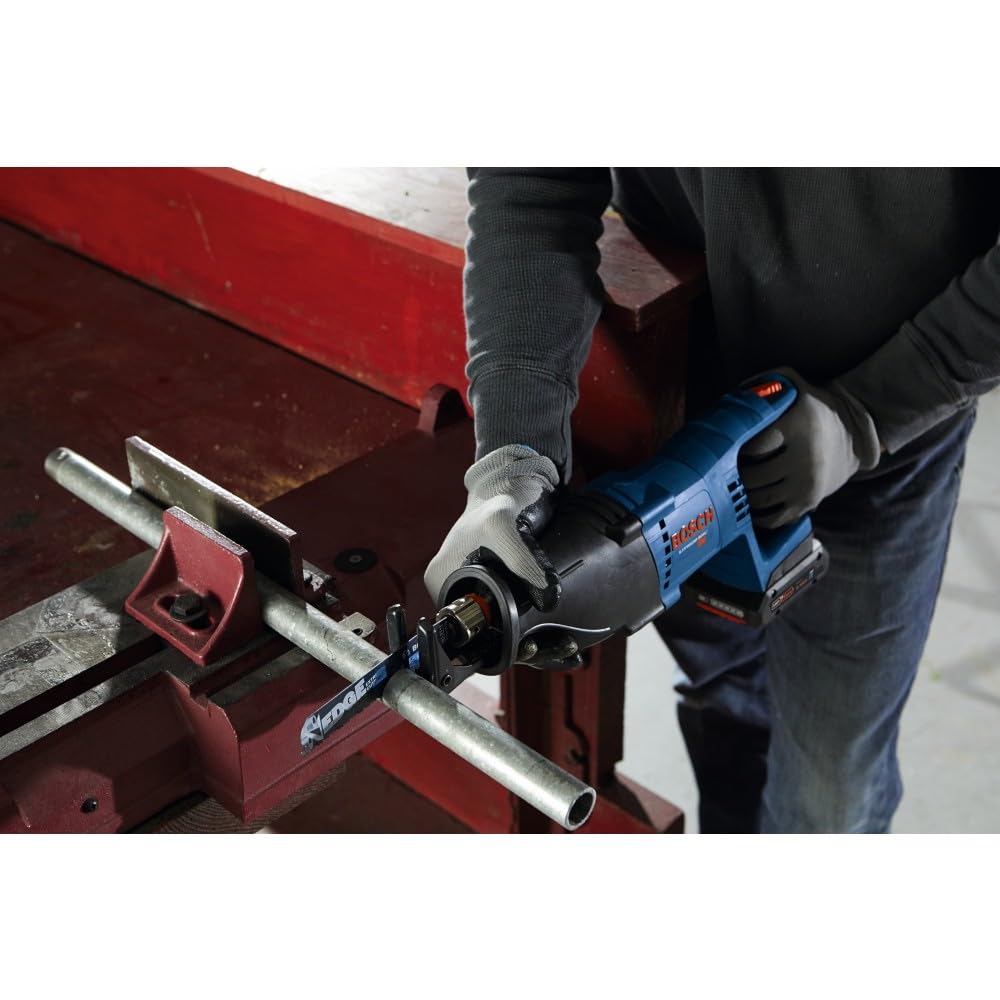 18V BOSCH CRS180-B15 D-Handle Reciprocating Saw Kit with (1) CORE18V 4 Ah Advanced Power Battery