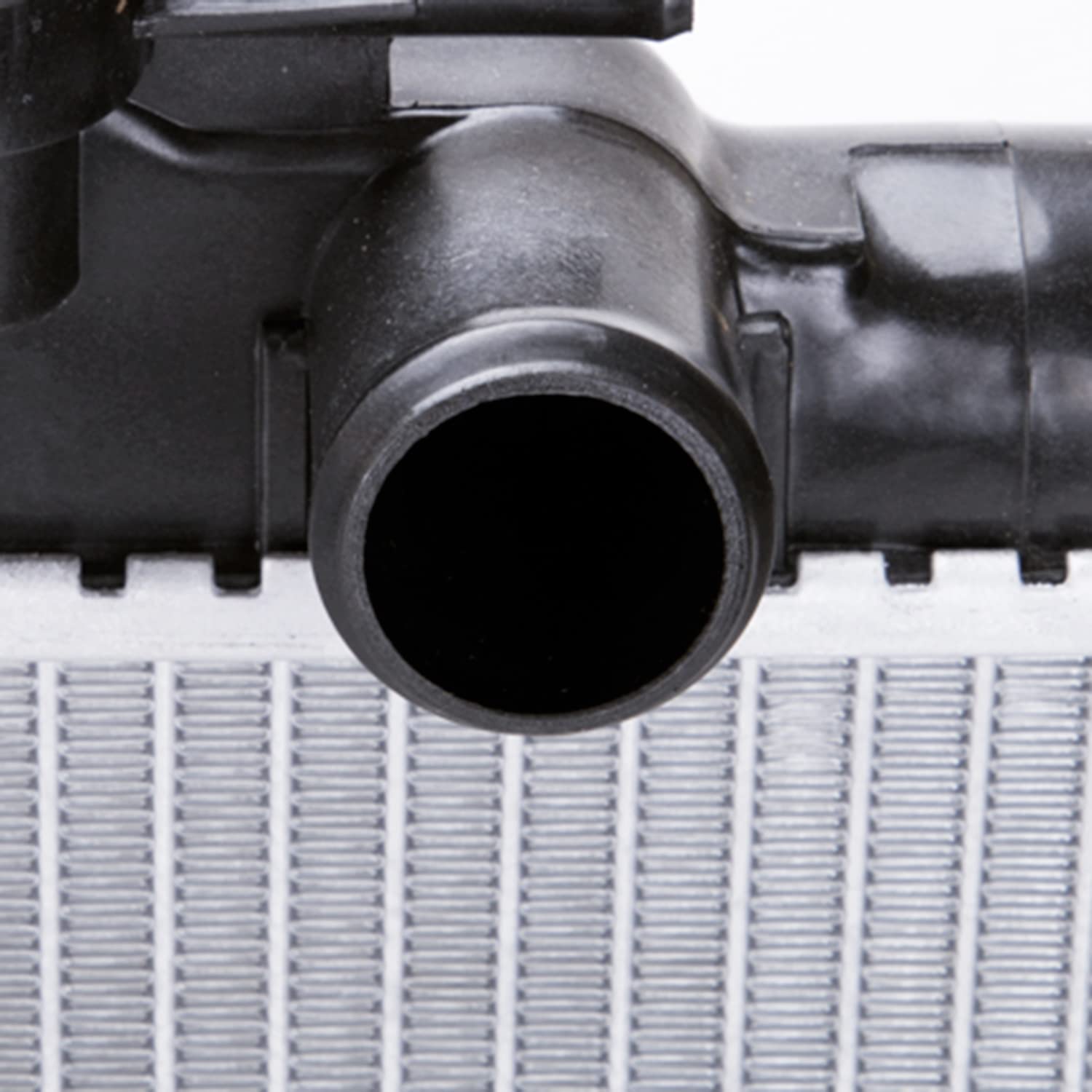 Compatible TYC 2452 with TOYOTA Highlander 1-Row Plastic Aluminum Replacement Radiator
