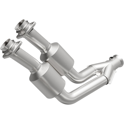 Catalytic Converter MagnaFlow 24226: HM Grade, Direct-Fit (Federal/EPA Compliant)