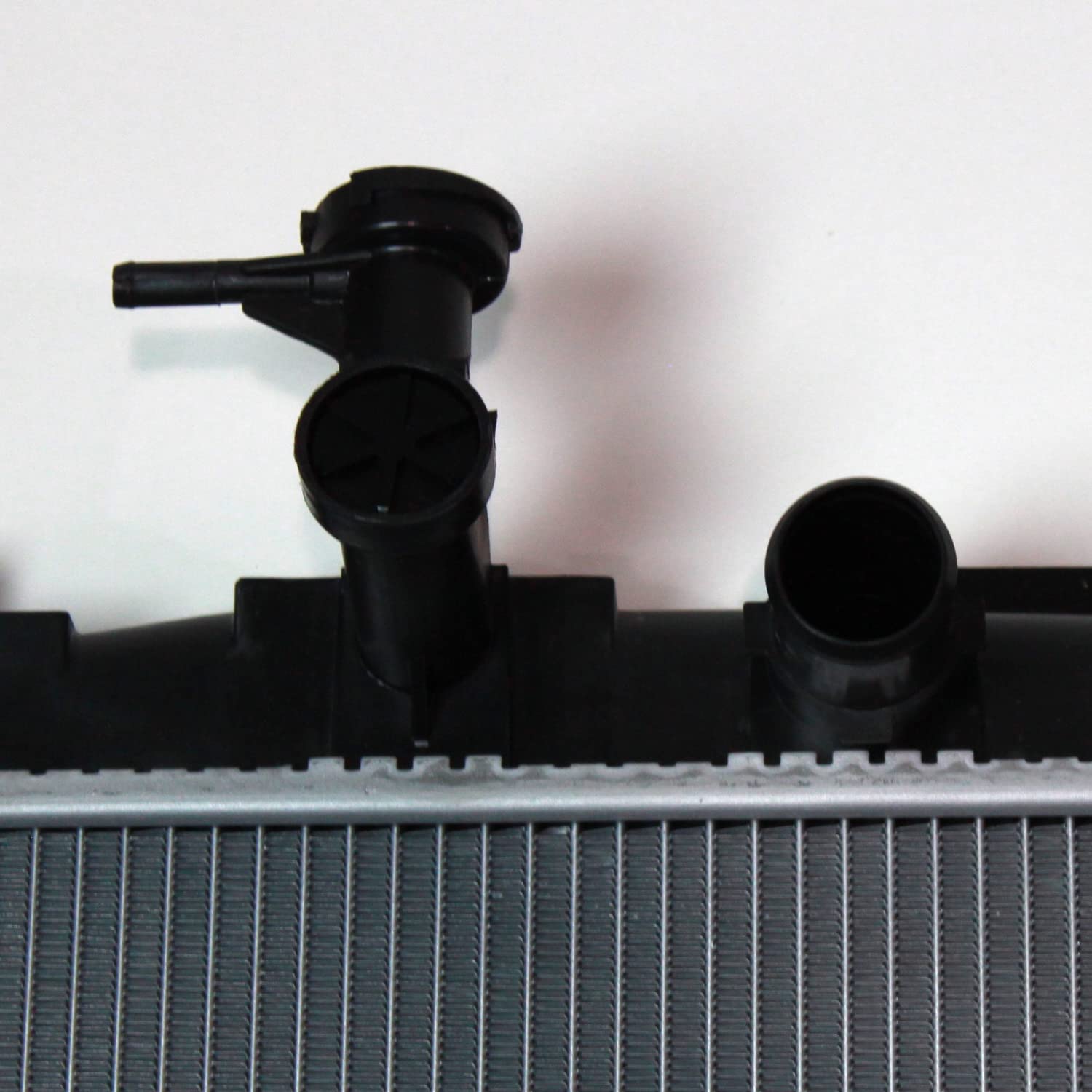 Radiator TYC Compatible with 2004-2005 Toyota Rav4