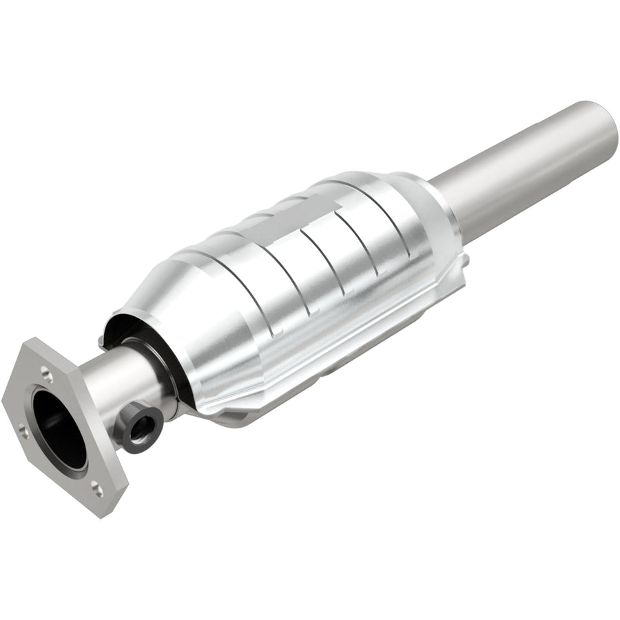 Catalytic Converter MagnaFlow 22917: Standard Grade, Direct-Fit (Federal/EPA Compliant)