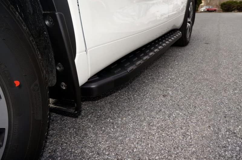 5.5" Romik REC Series Black Running Boards with Black Trim