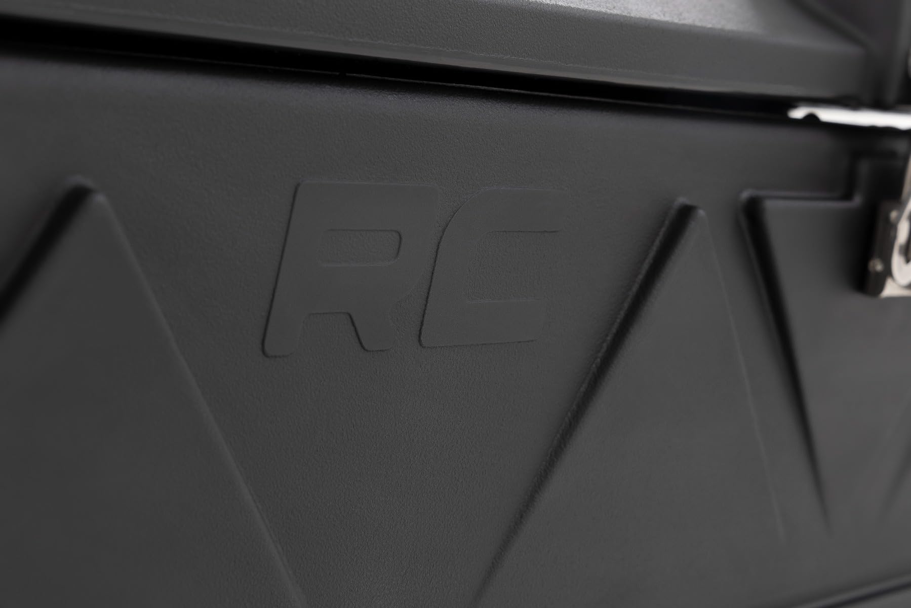 Rough Country Cargo Box Rear Bed for Can-Am Maverick X3 (2 & 4-Seat Models) - 45-Gallon Storage Capacity, Watertight Seal, High-Impact UV-Resistant, Lockable Latches