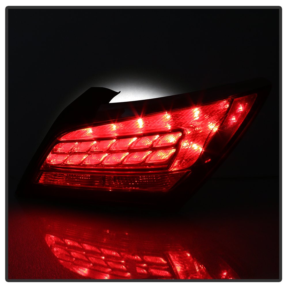 Tail Light Xtune ALT-JH-BLAC14-OE-R, 1 Pack