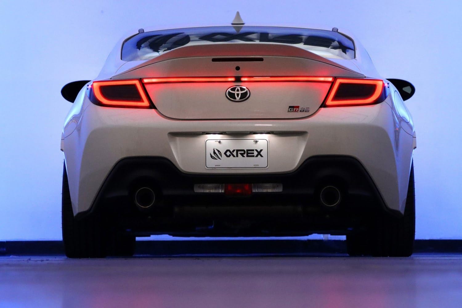 675040 - AlphaRex LUXX-SERIES LED TAIL LIGHTS