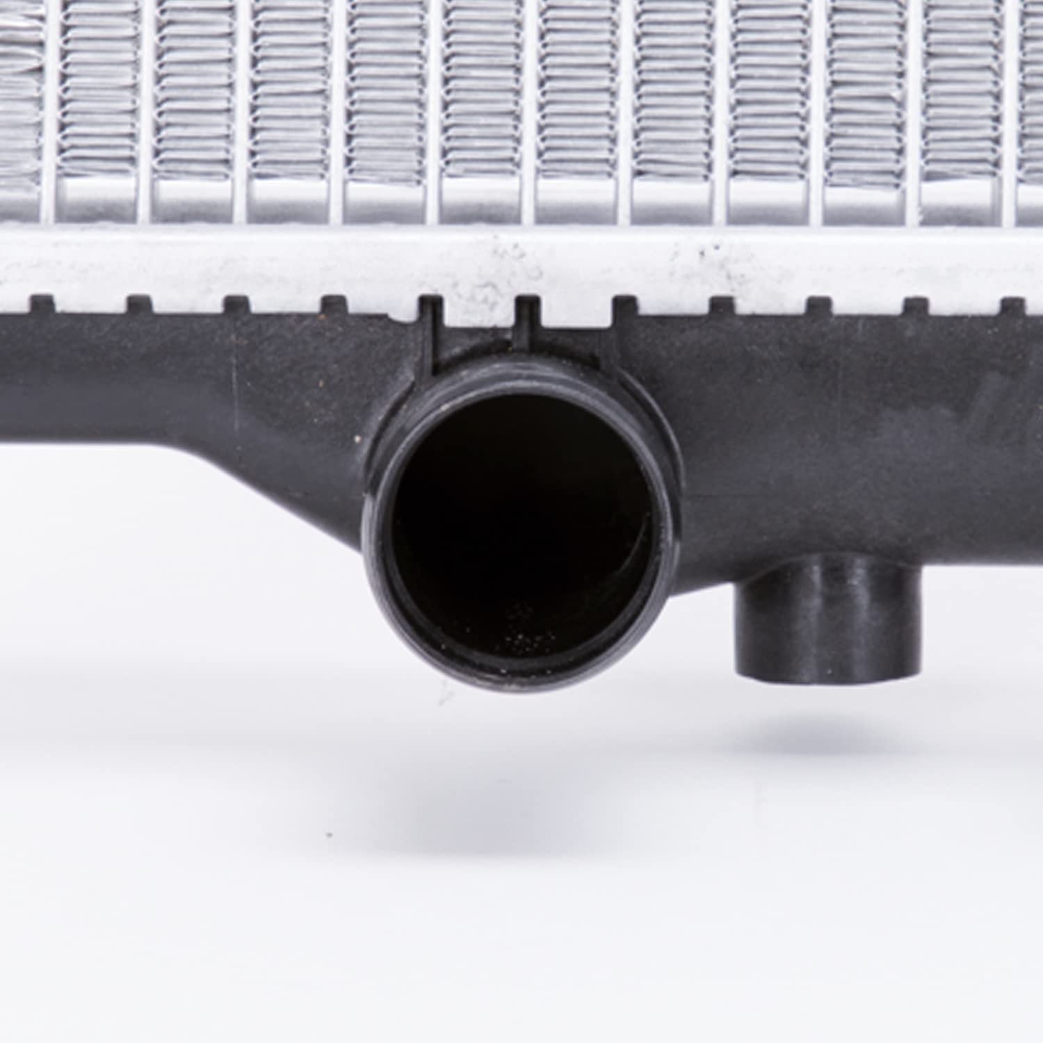 Compatible TYC 1573 with NISSAN Altima 1-Row Plastic Aluminum Replacement Radiator