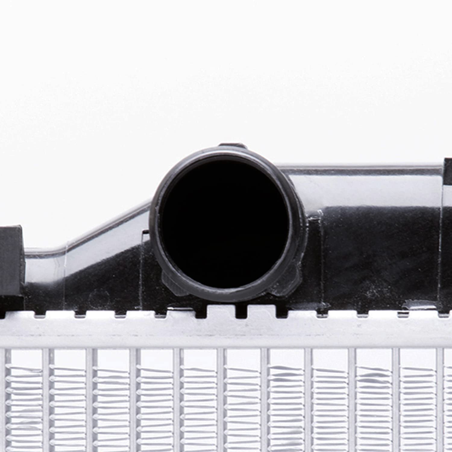 Radiator TYC 2675 Compatible with 2004-2006 Mitsubishi Endeavor