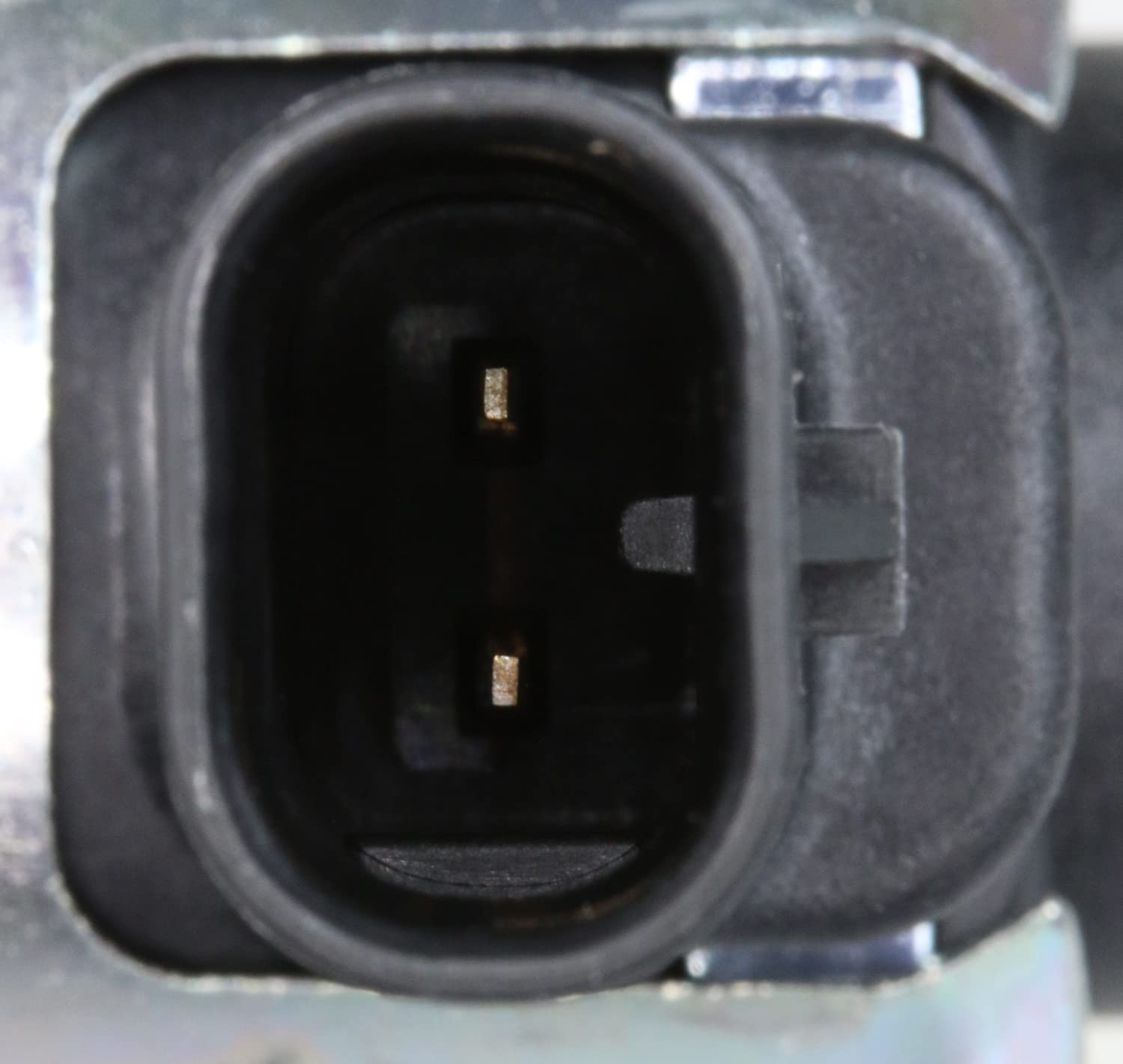 VV0140 NTK 77139 Eccentric Shaft Sensor VVT