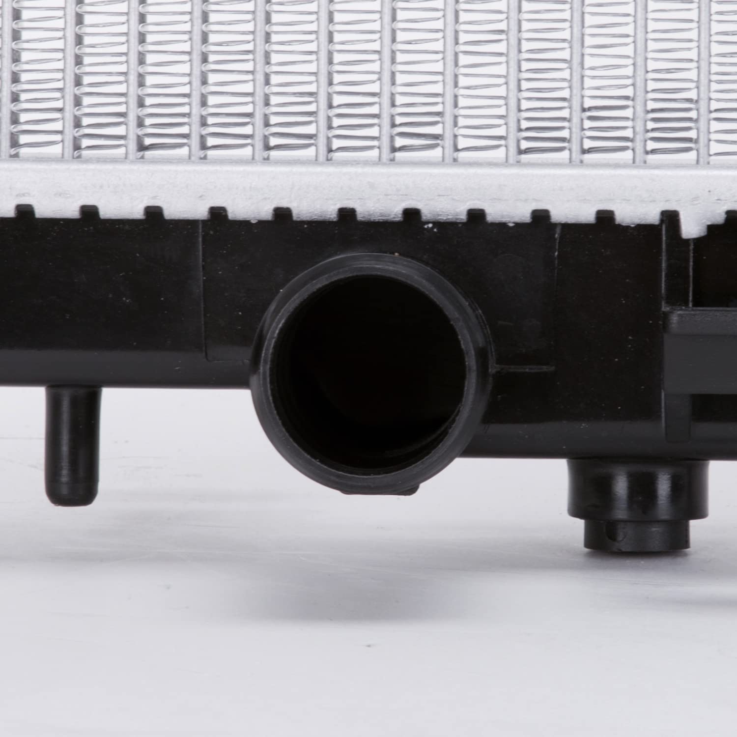 Compatible TYC 2576 Radiator with 2003-2006 Nissan 350 Z