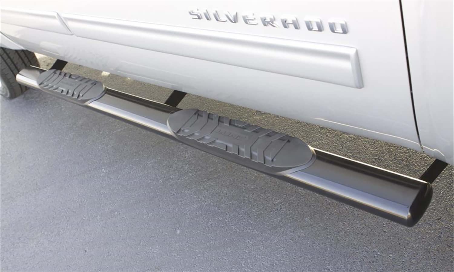 Lund RealTruck 23910561 Polished Stainless Steel 5" Oval Straight Nerf Bars for 2007-2018 Silverado/Sierra 1500, 2500HD, 3500HD Crew Cab