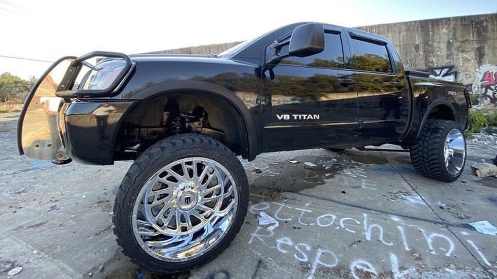AT1905-22297M-44 American Truxx Blade Black/Milled 22X12 5-139.7 -44mm 110.3mm