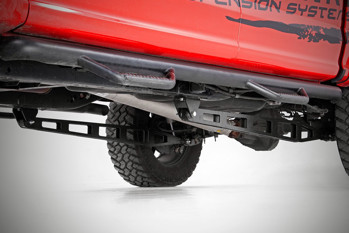 Traction Bar Kit Rough Country for 2015-2020 Ford F-150 4WD | 5-8" Lift - 1070A
