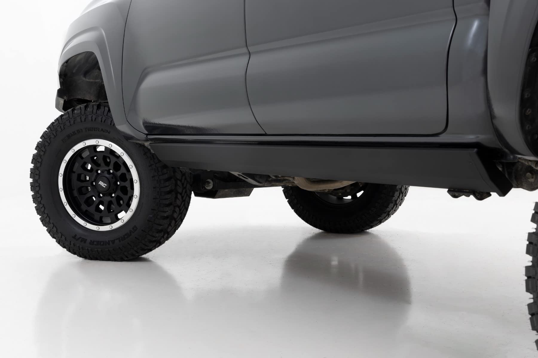 Power Running Boards Rough Country with LED Step Lights for Toyota Tacoma, Double Cab (2005-2023) - Dual Motor i-Force Electric Powerstep Board & Retractable Truck Steps