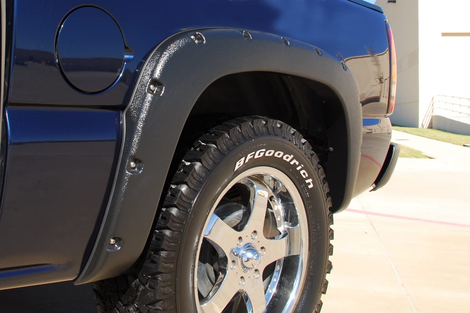 Lund Elite Series RX111-2T Rivet Style Black Fender Flare, Textured Finish, 4Pc Set, 1 Pack