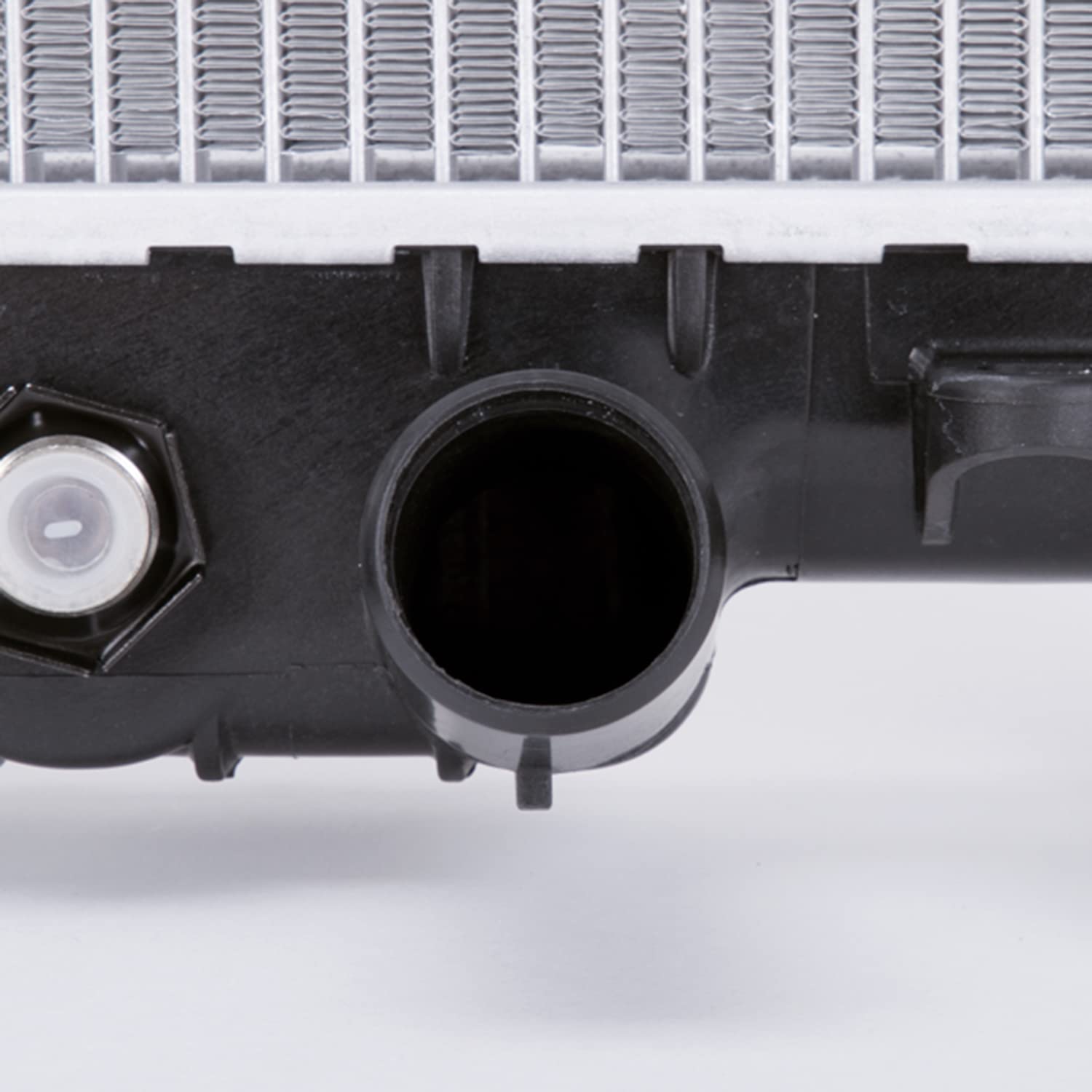 Radiator TYC 2563 Compatible with 2003-2008 Chevrolet Trail Blazer