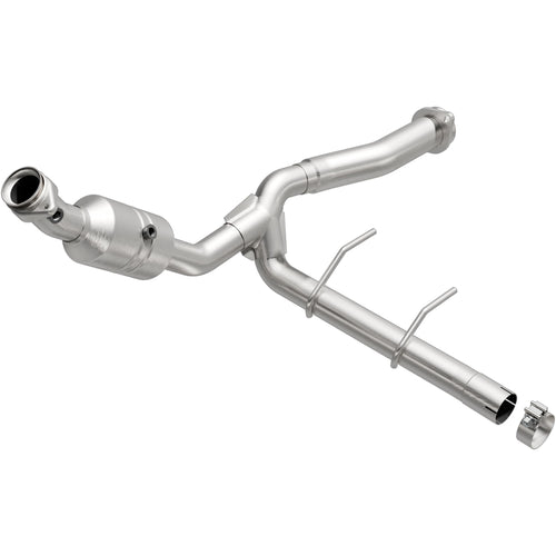 MagnaFlow 52139 Catalytic Converter: OEM Grade, Direct-Fit, For 2011-2014 Ford F-150 (EPA Compliant)