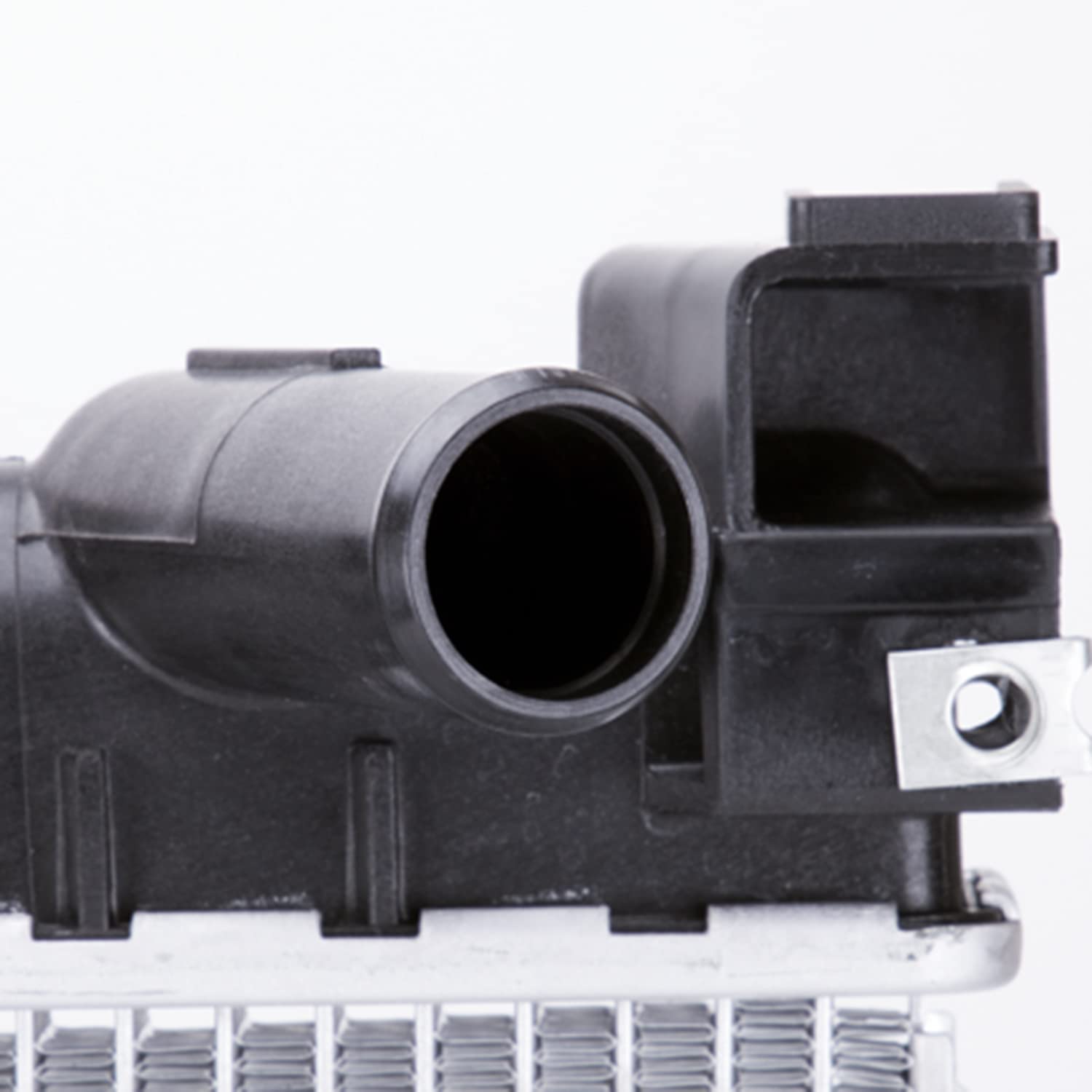 Radiator TYC 2563 Compatible with 2003-2008 Chevrolet Trail Blazer