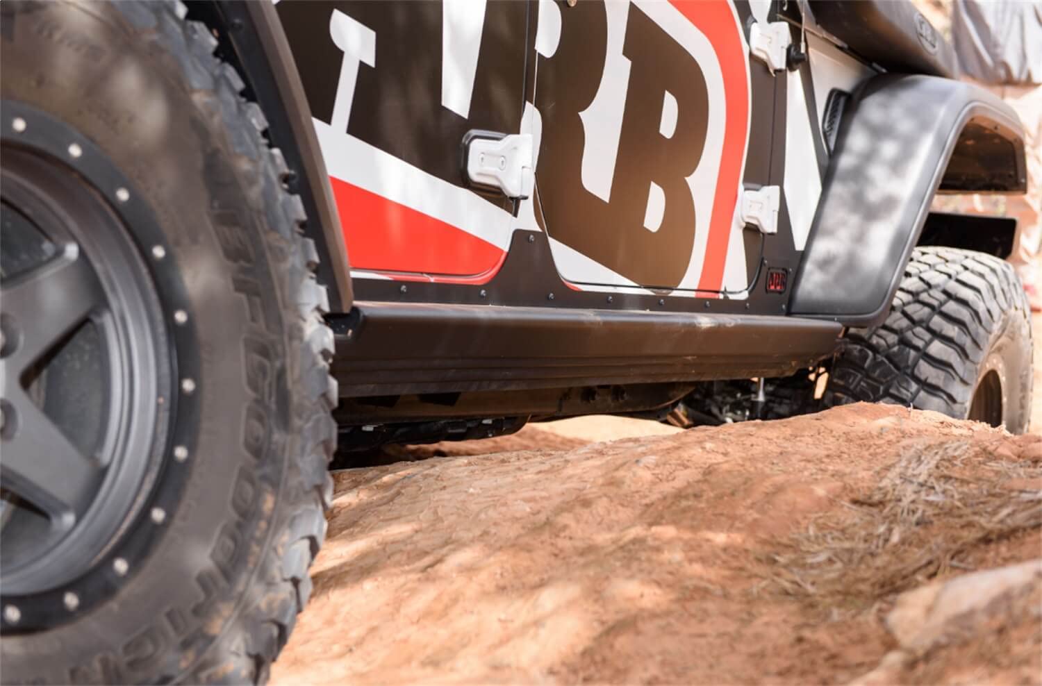 R/T/Rail Suits ARB Jl 4 Door
