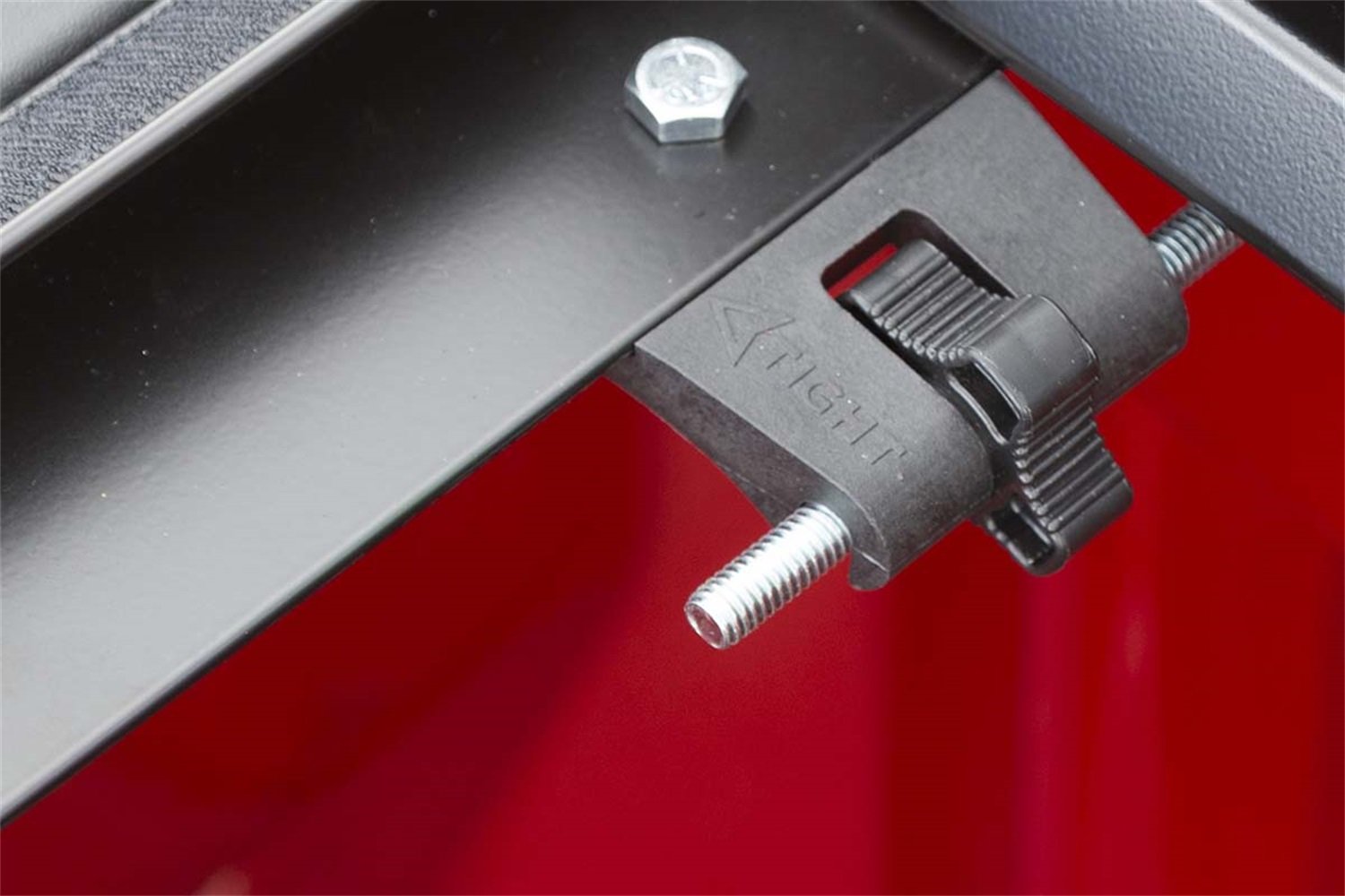 Lorado Access 41289 Low Profile Roll-Up Tonneau Cover