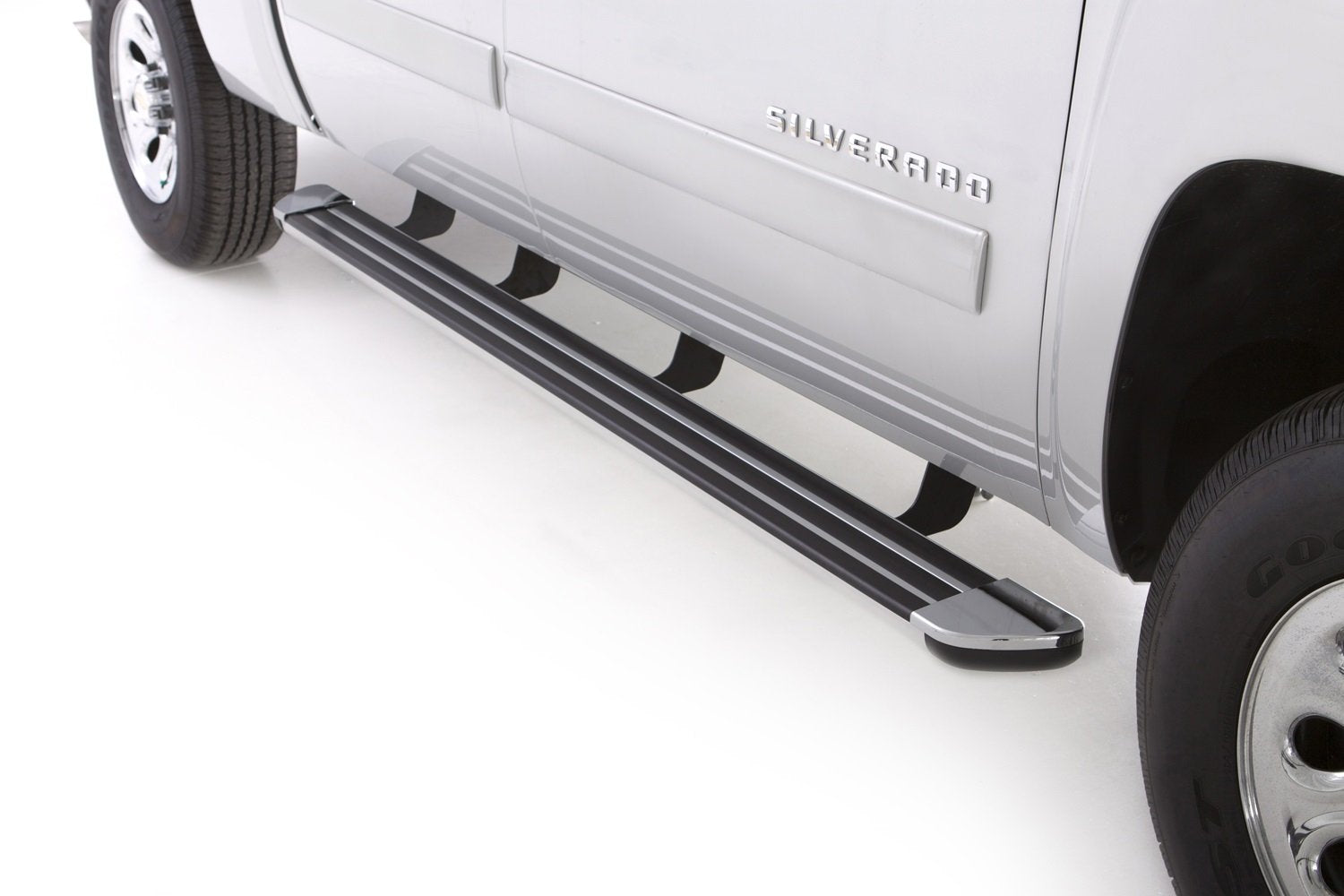 Lund Crossroads 22908740 Running Board Kit for 2015-2018 Ford F-150; 2017-2018 F-250 to F-550 with SuperCrew Cab