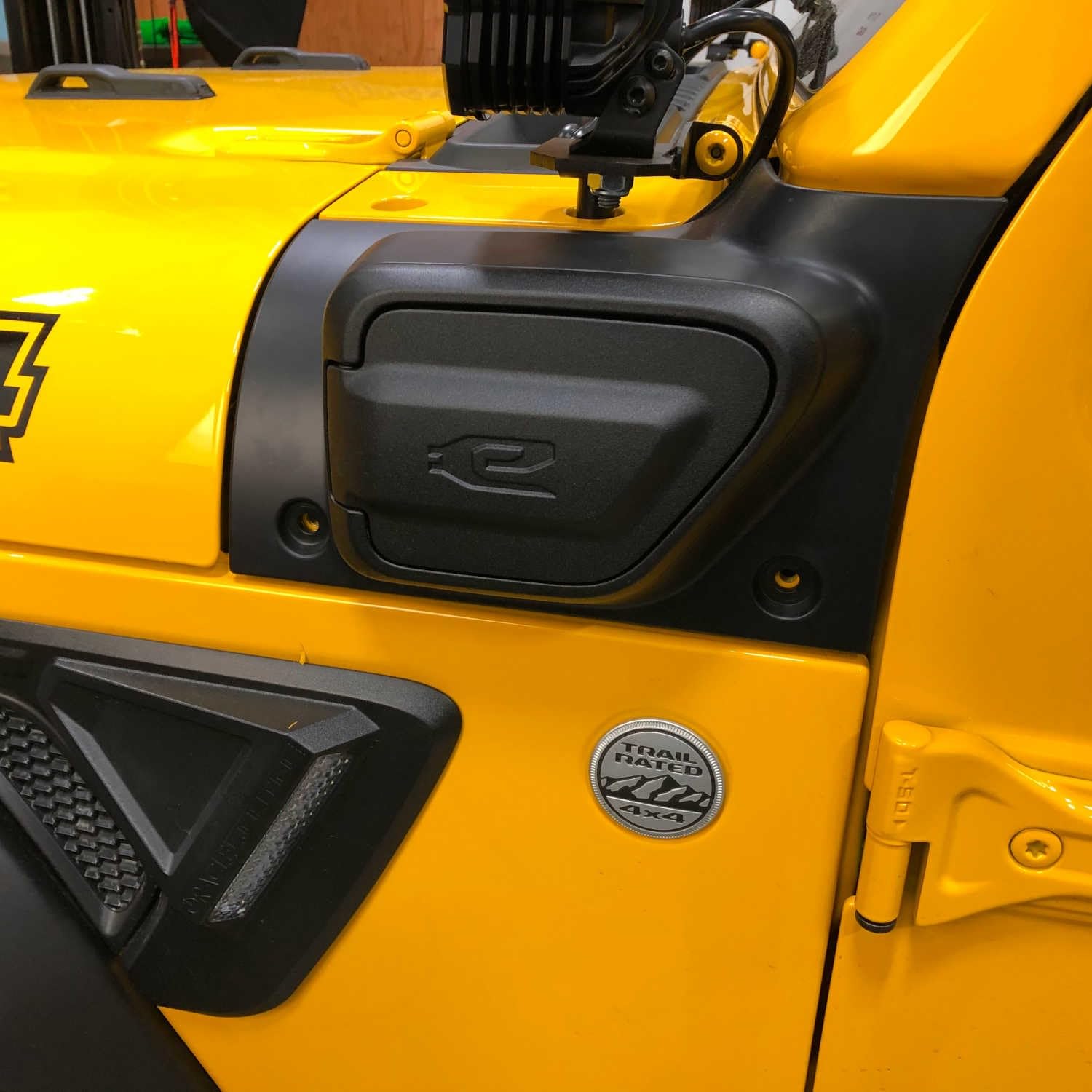 4XE Charge Port Air Chuck Conversion Kit GRIMM OFFROAD for Jeep Wrangler JL & Gladiator JT non-4XE Models