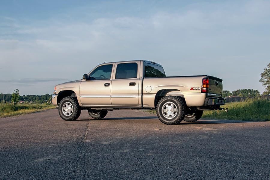 1.5-2" Rough Country Leveling Lift Kit for 99-06 Chevy/GMC 1500-28330