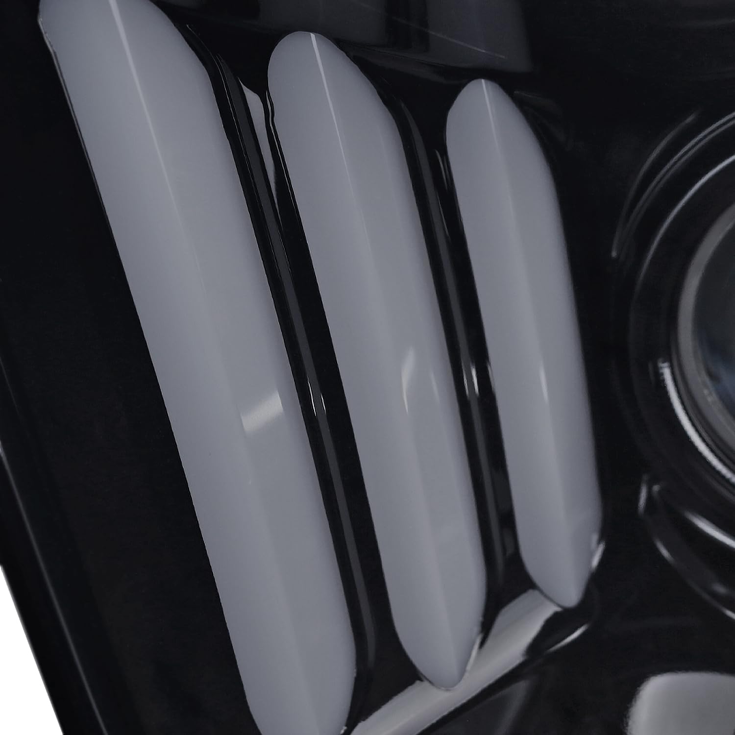 Smoke Projector Headlights SPEC-D TUNING Compatible with 2005-2009 Ford Mustang, Left + Right Pair Headlamps Assembly