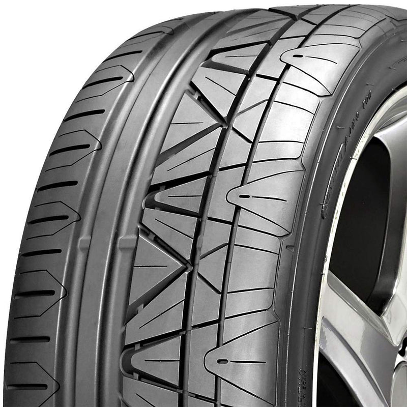 245/35ZR21 Nitto Invo 96W