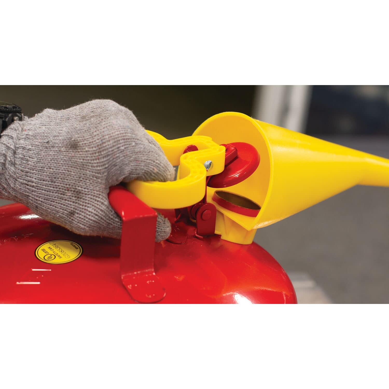 Eagle 1 Gallon Green Type I Safety Gas Can for Oil and Other Combustibles with Flame Arrester, Self-Closing Lid, and F-15 Funnel, Made in the USA, Galvanized Steel Flammable Storage Can, UI10FSG