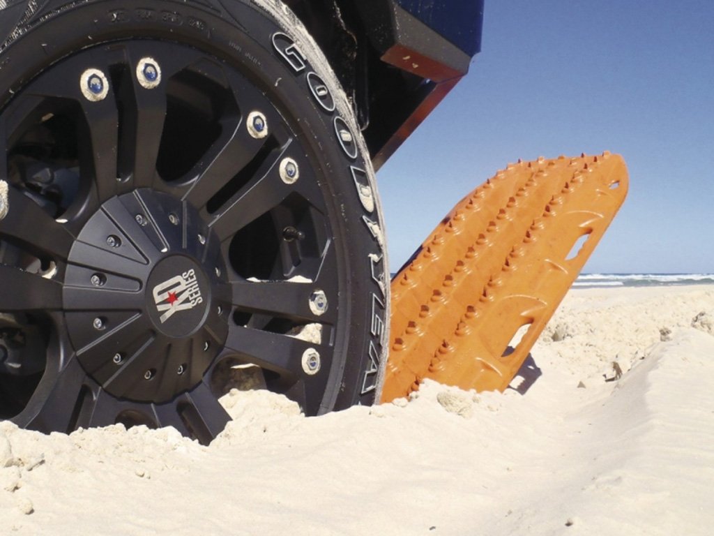 MAXTRAX Vehicle Recovery and Extraction Device MKII, Safety Orange