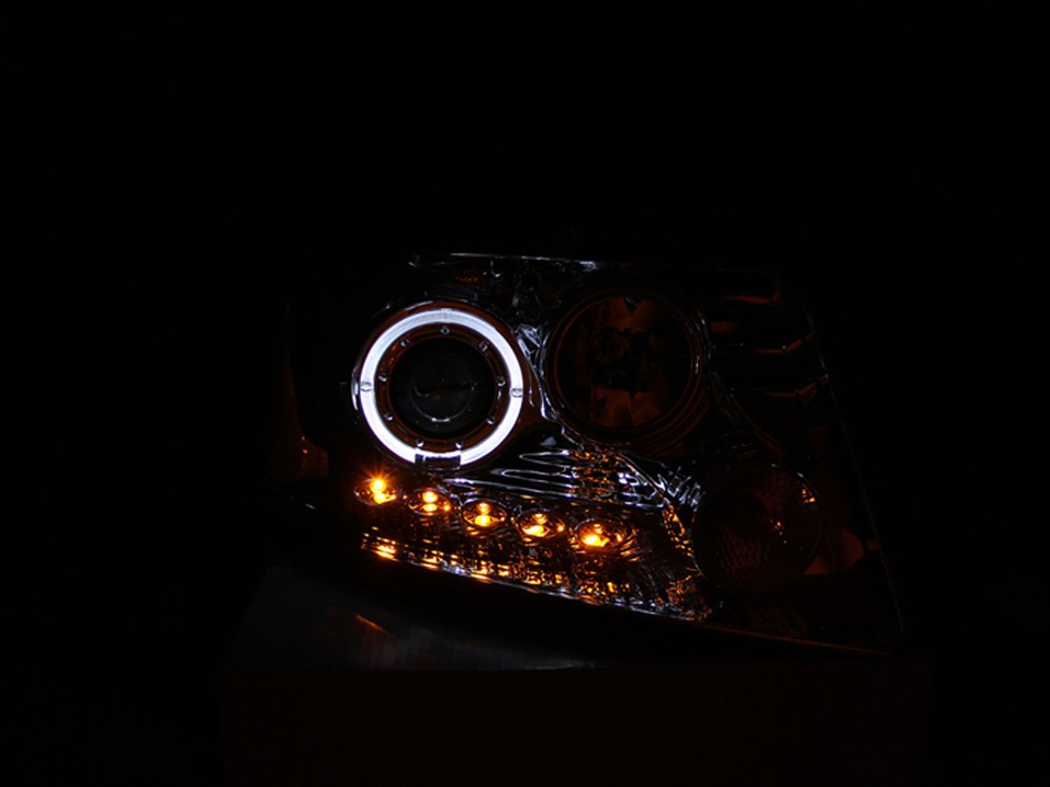 Projector Headlight Set ANZO USA w/LED Halo-Chrome