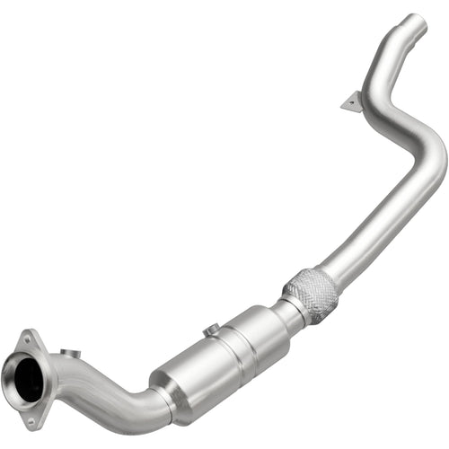 MagnaFlow Catalytic Converter Direct-Fit OEM Grade Federal/EPA Compliant 52101 - Stainless Steel 2.5in Main Piping, 50.5in Overall Length, Pre-Converter & Midbed O2 Sensor - Domestic Replacement OEM