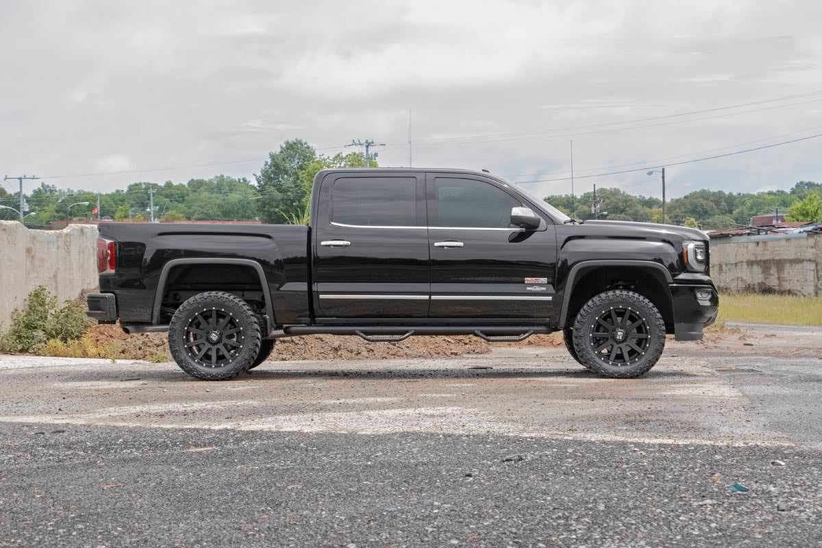 3.5" Rough Country Lift Kit w/N3 Struts for 07-13 Chevy/GMC 1500 2WD - 246.23