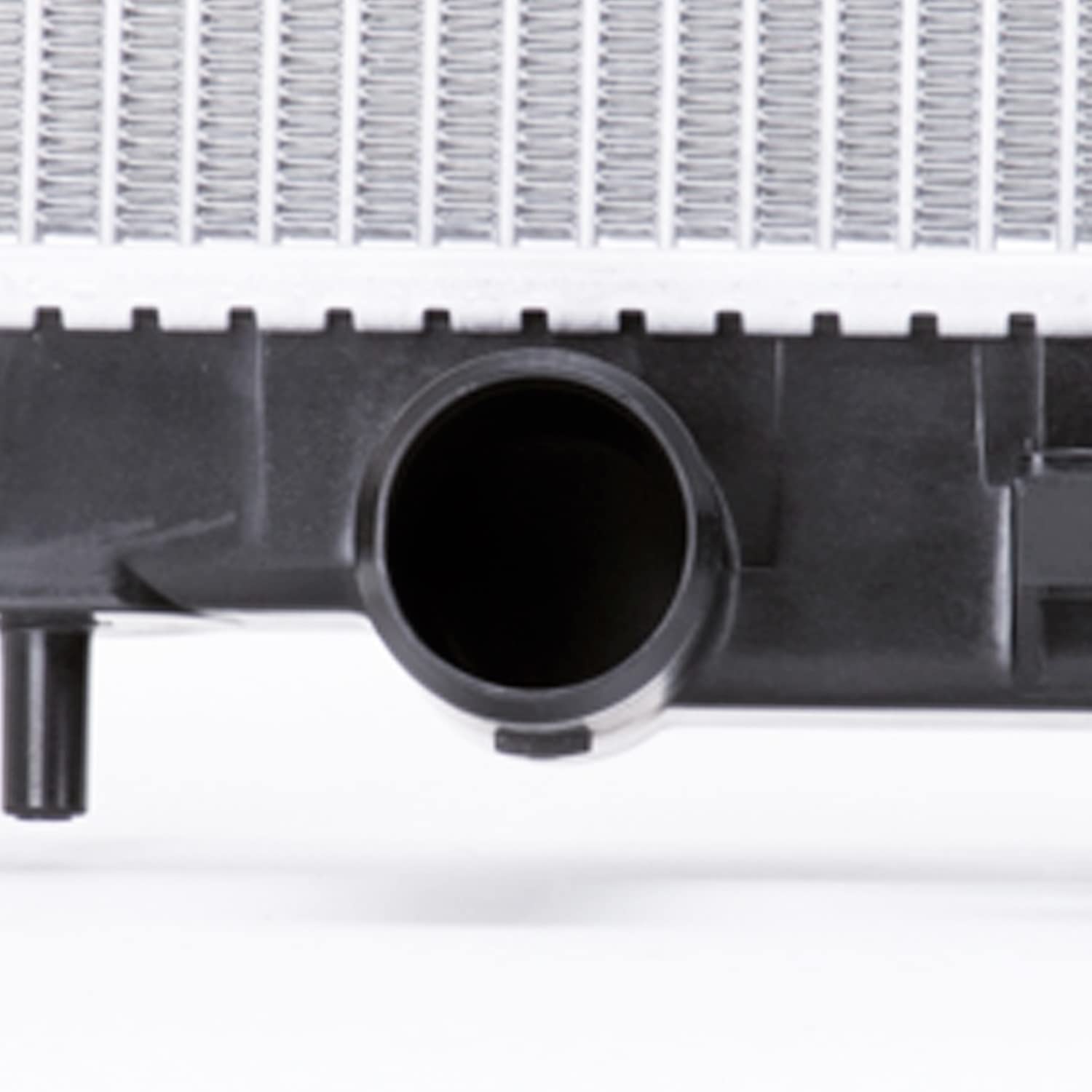 Radiator TYC 2780 Compatible with 2006-2008 Infiniti M35