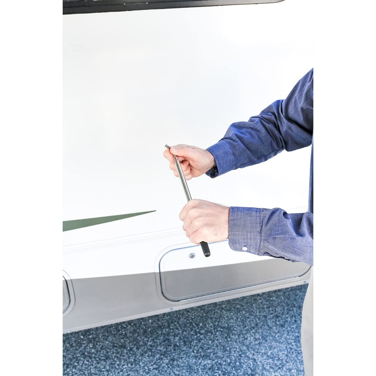 Camco Easy Reach RV Awning Opener | Extends from 11-inches to 47-inches with a Telescopic Design | (42544)
