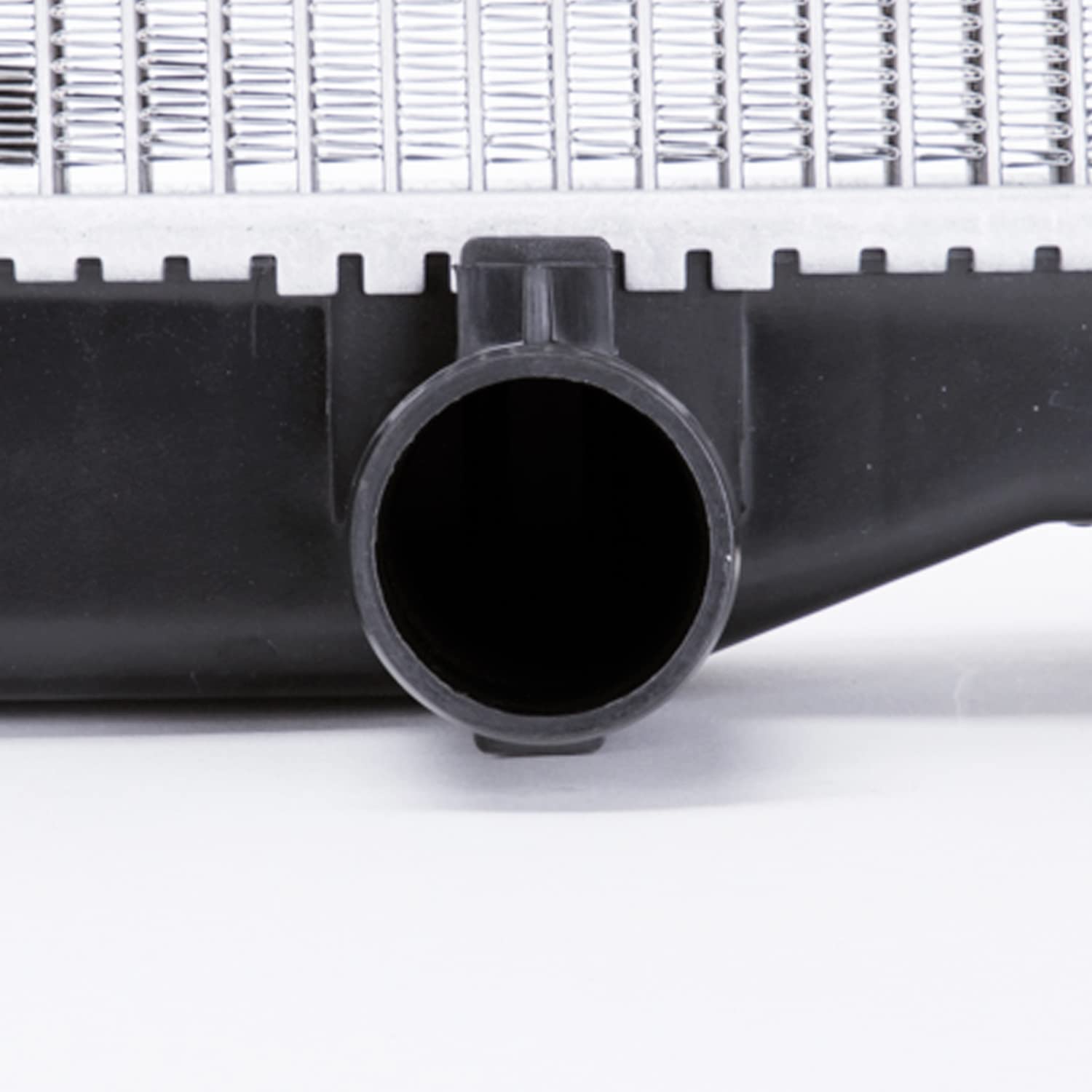 Radiator TYC Compatible with 1998-2007 Toyota Land Cruiser