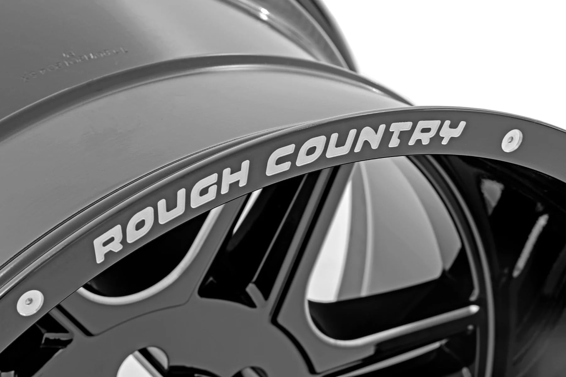92 Series Rough Country Wheel - 18x9, 6x5.5 Bolt Pattern, +18mm Offset, Single-Piece Aluminum, Gloss Black with Milled Accents