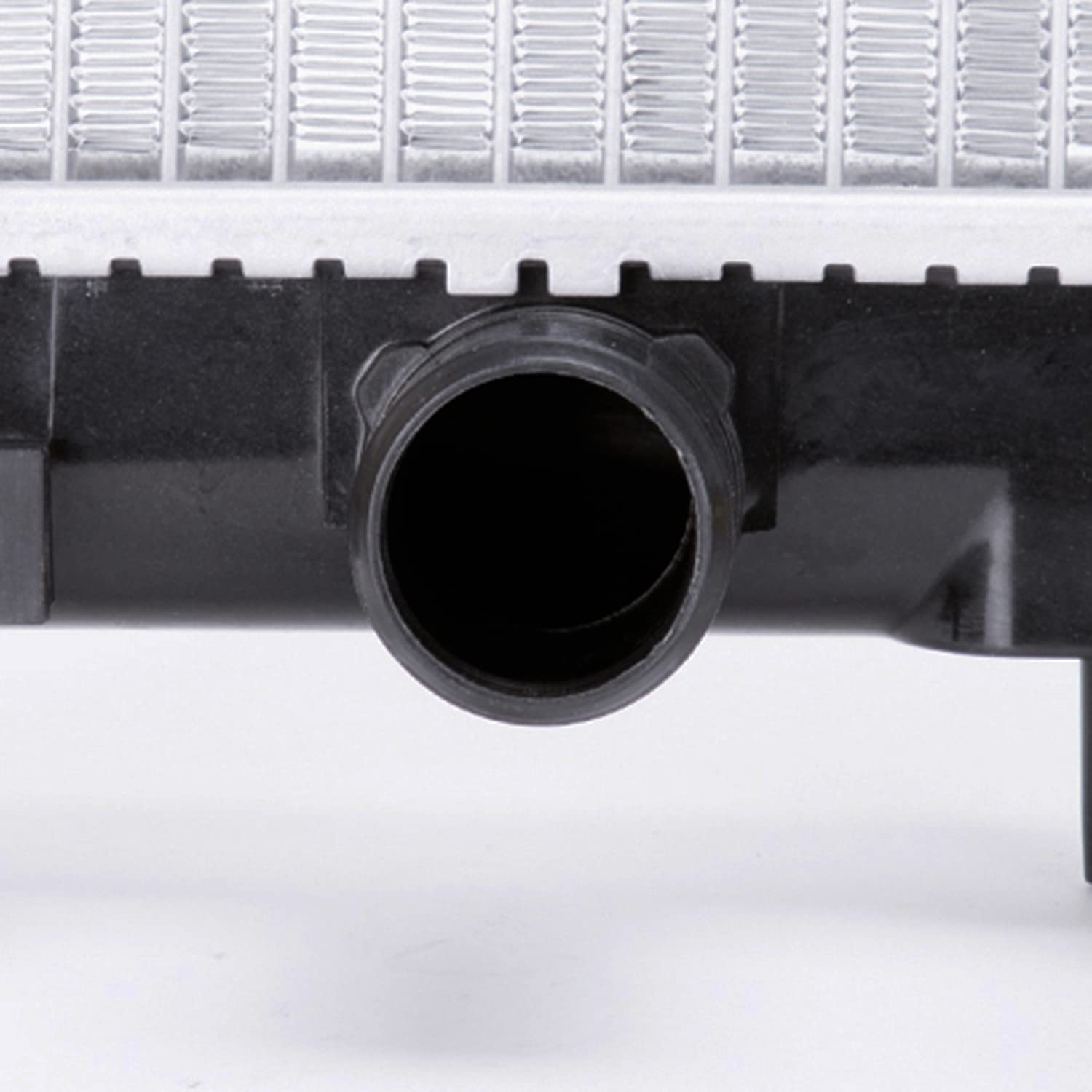 Radiator TYC 2675 Compatible with 2004-2006 Mitsubishi Endeavor
