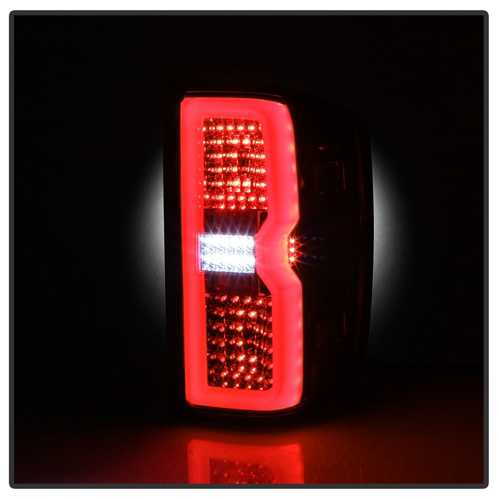 LED Tail Lights Xtune (ALT-ON-CS14-LBLED-RC)
