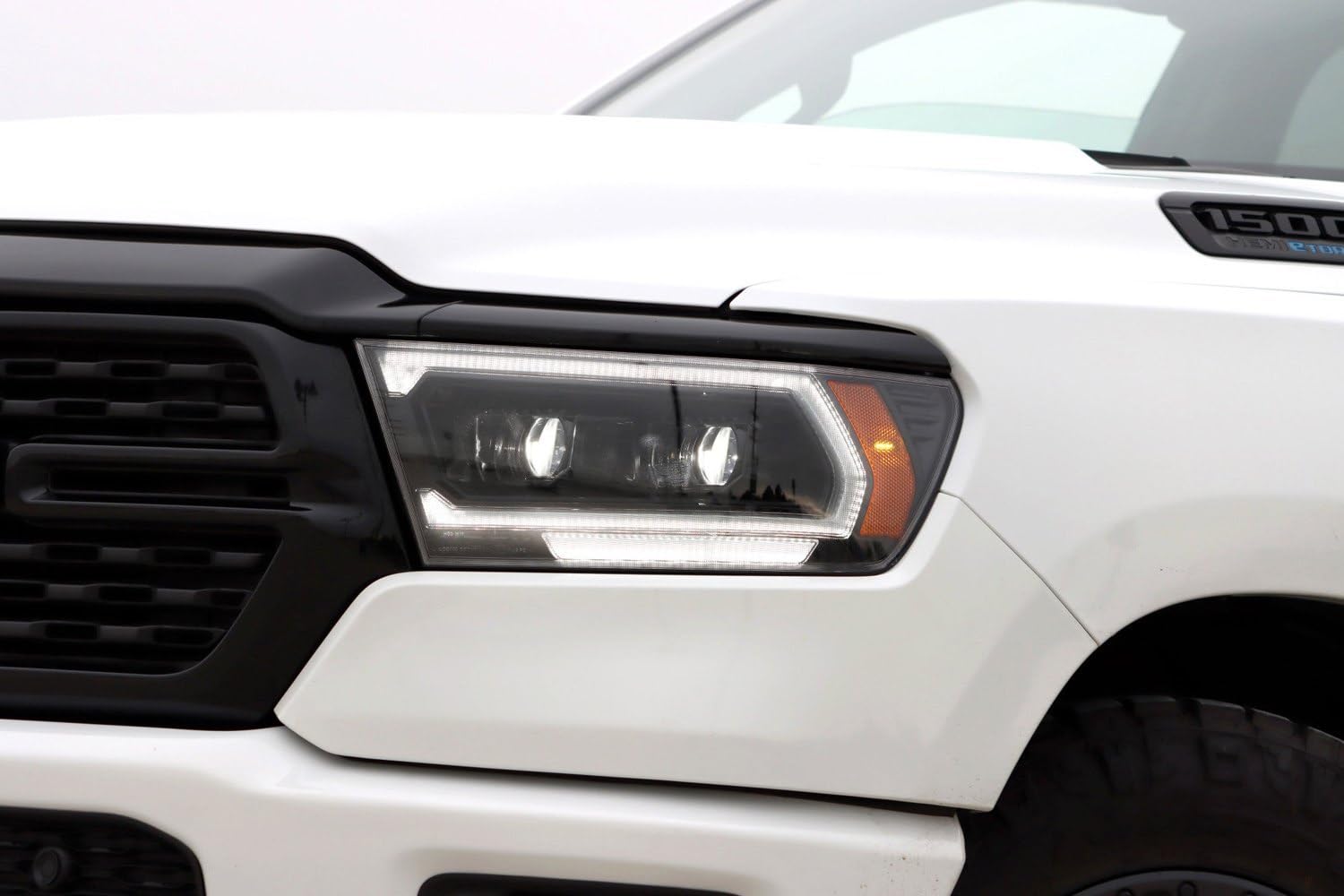 Luxx-series AlphaRex 880576 Projector Headlights