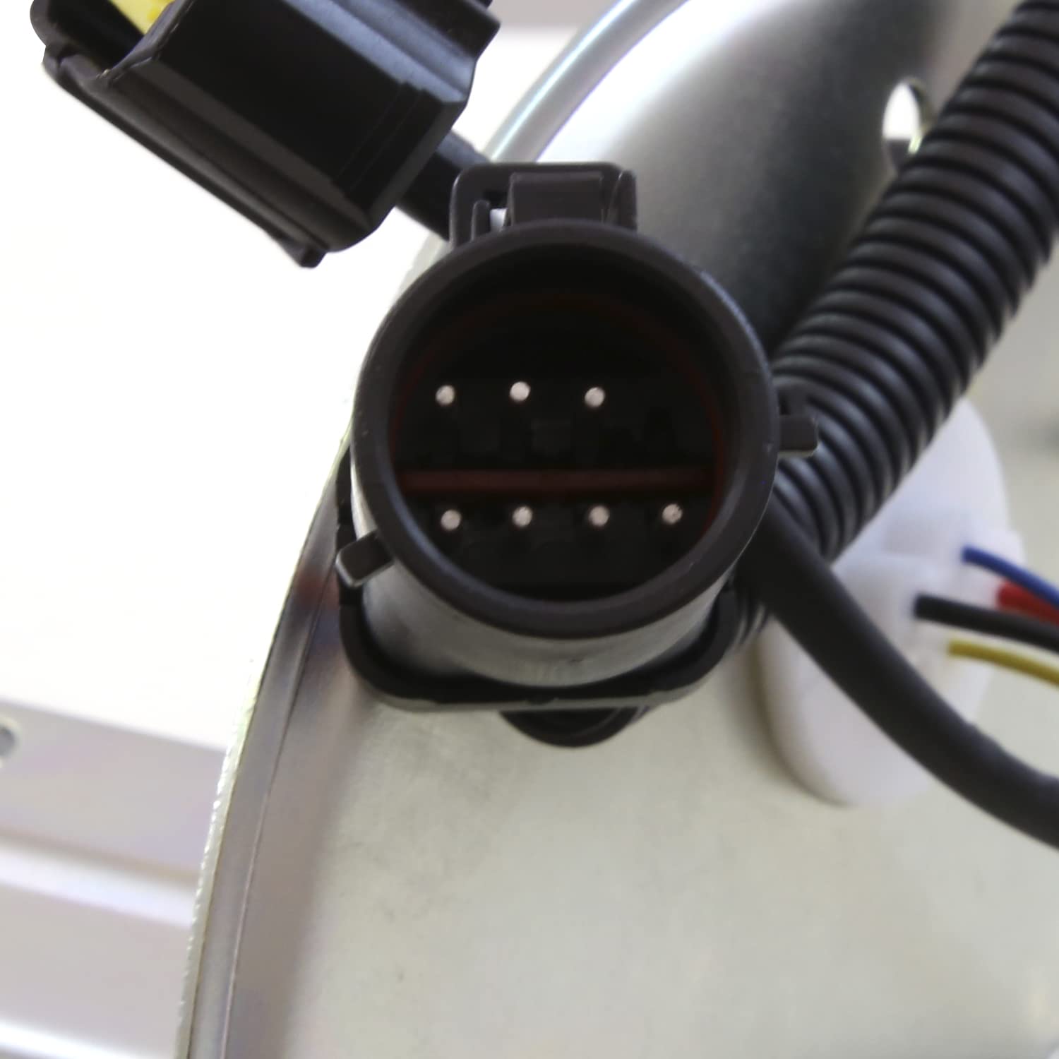 Fuel Pump Module Assembly TYC 150223-A Compatible with 1999-2001 Ford Explorer 4.0L V6 5.0L V8