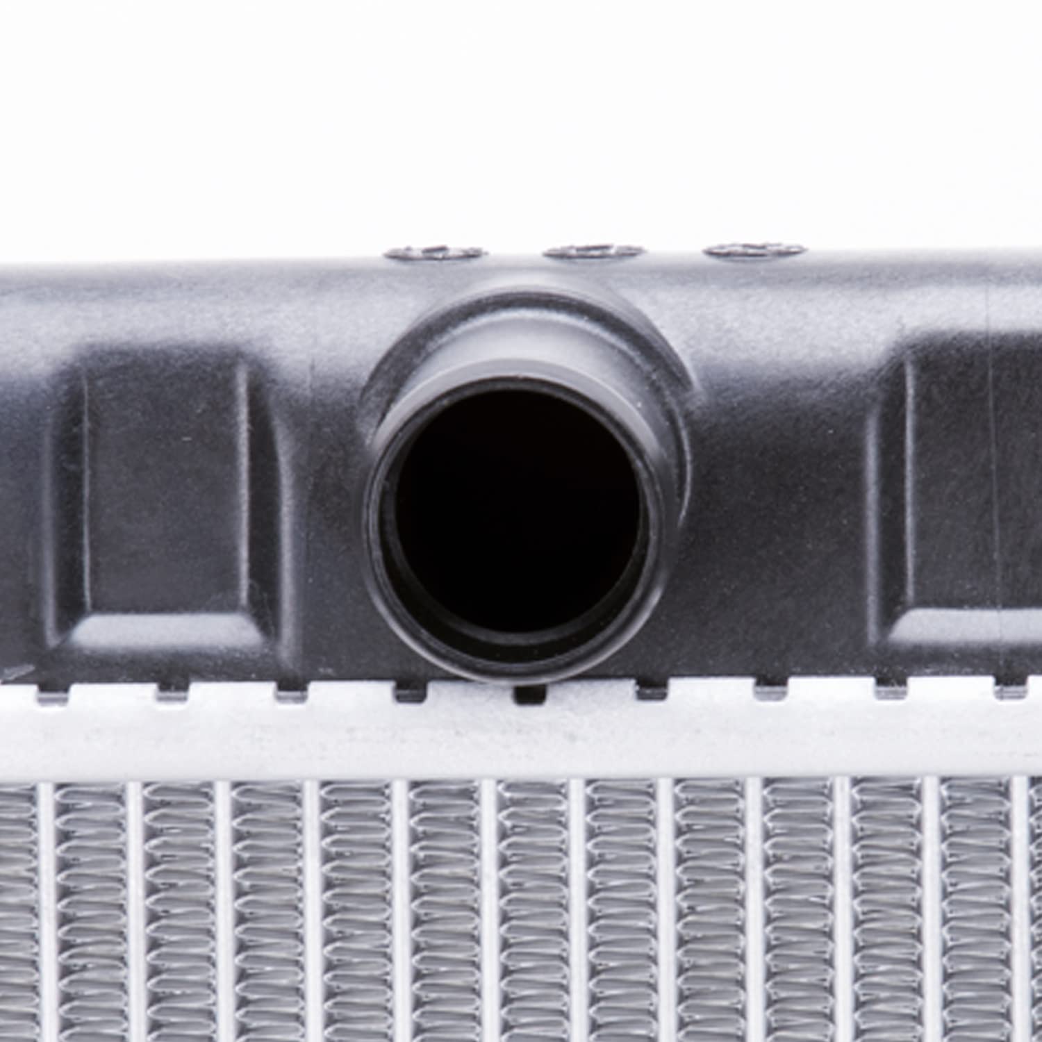 Radiator TYC 2346 Compatible with 2000-2006 Nissan Sentra