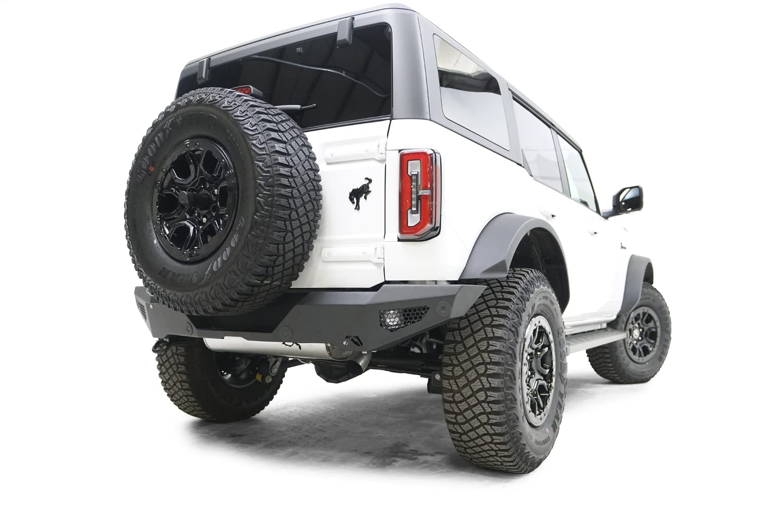 21-22 Bronco Fab Fours Standard R/Bumper, Black (FB21-Y5252-1)