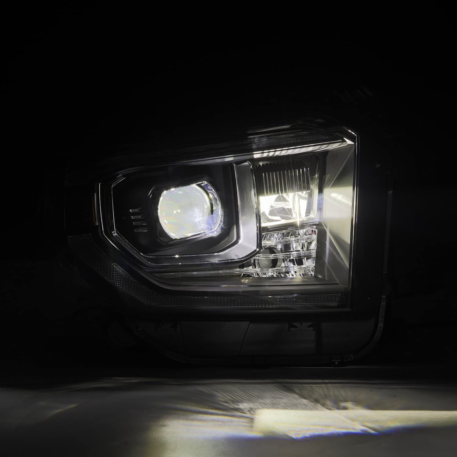 Luxx-series AlphaRex 880835 Projector Headlights