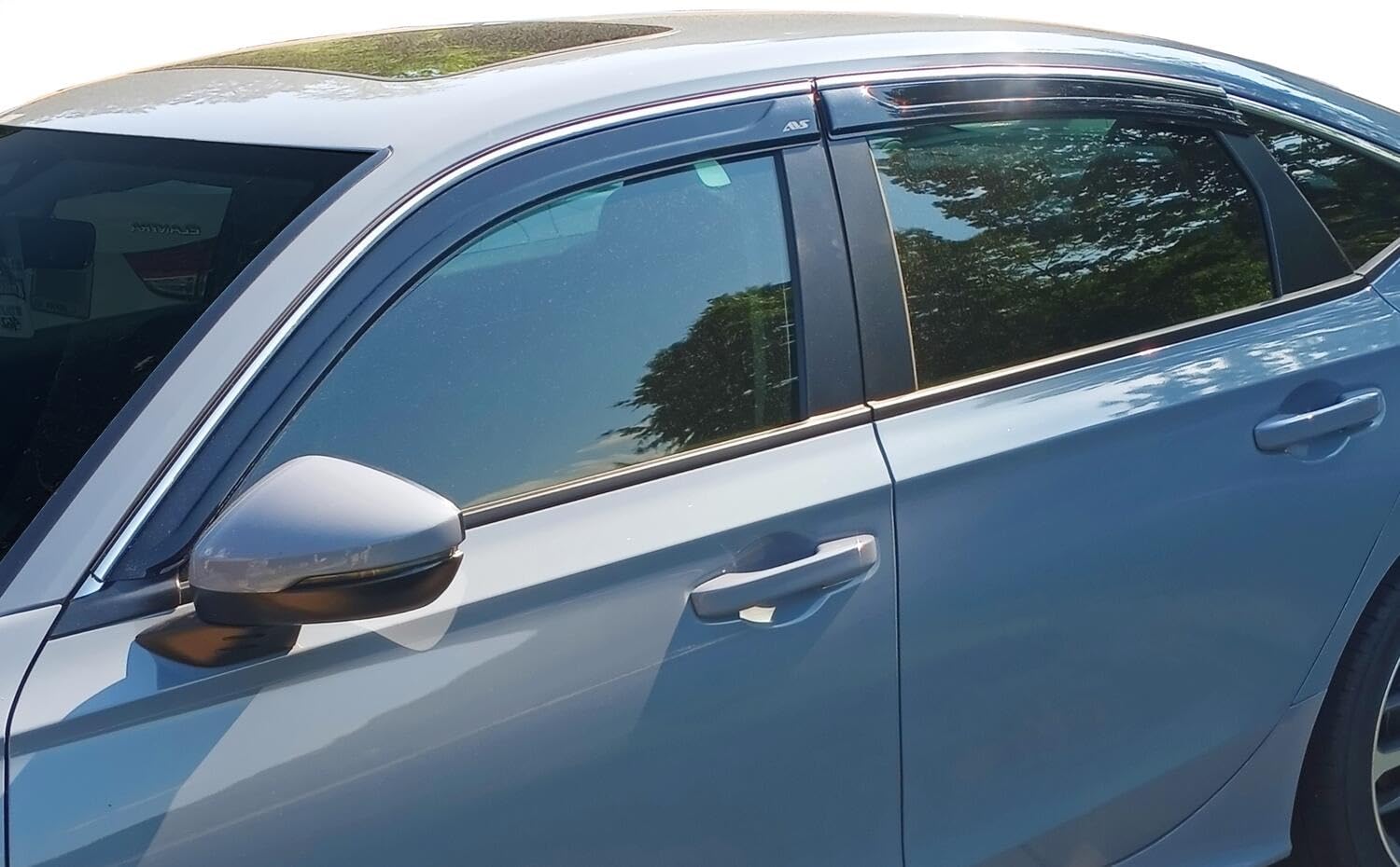 Low Profile Auto Ventshade [AVS] Rain Guards for 2020-2025 Hyundai Palisade | Window Vent Visors, 4 pcs. - Smoke w/Chrome Trim | 794042