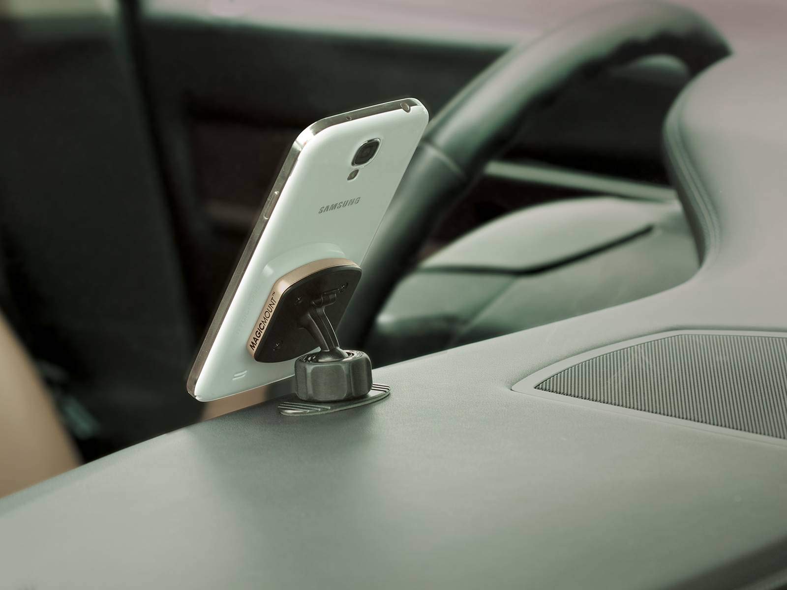 Magnetic Dash Mount aFe Power 77-90002 with Interchangeable Trims