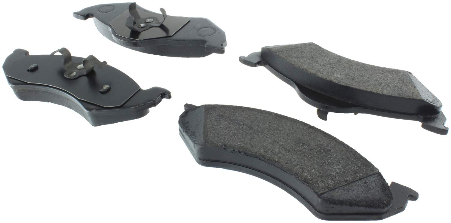 Front StopTech 308.08200 Brake Pads with Shims Street