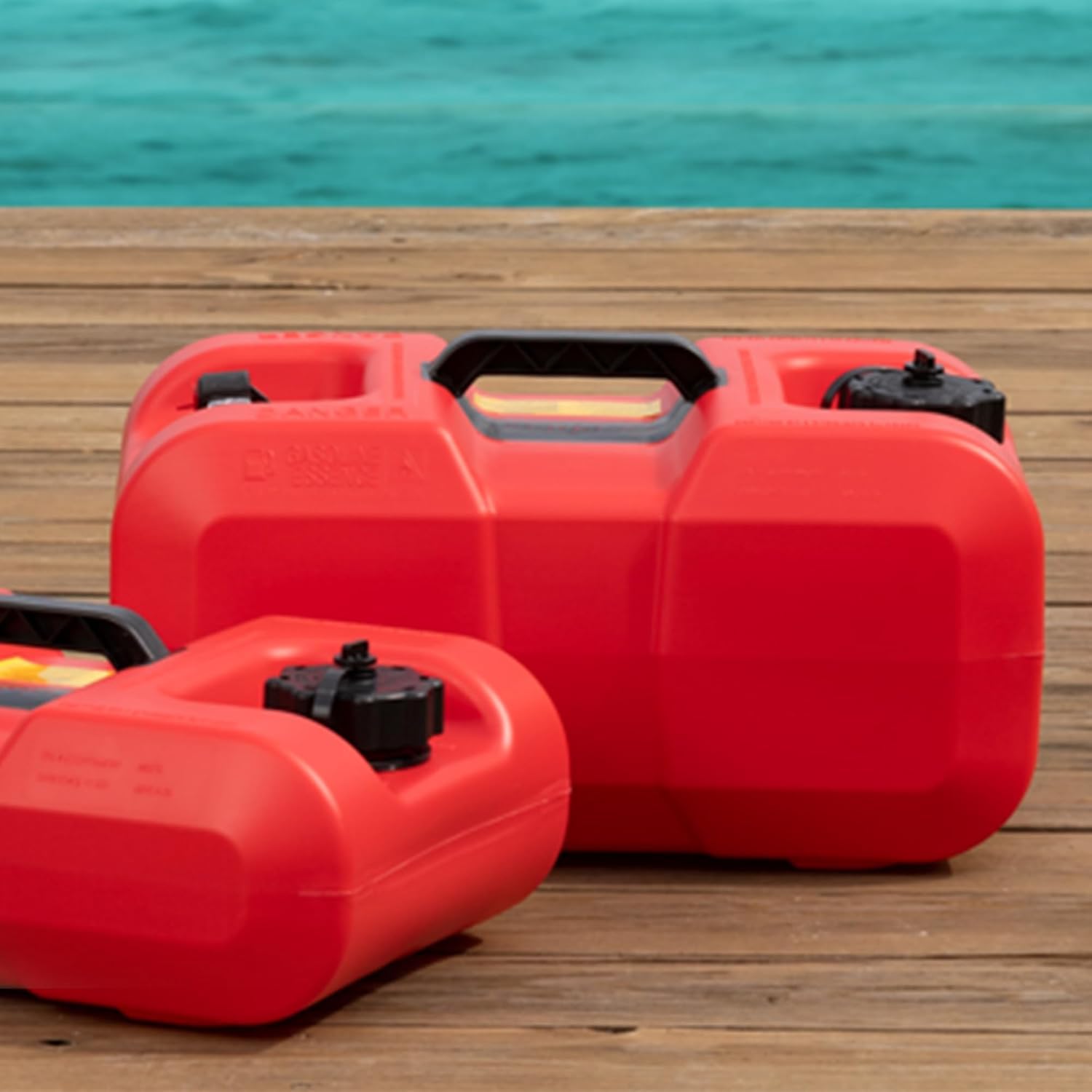 6 Gallon Scepter Portable Marine Gas Can, Boat Fuel Tank with 2-Way Vented Cap, Built-In Fuel Gauge and Pick-Up, Top Handle, EPA & CARB Compliant, Underseat Design, 19.3"L x 12.2"W x 10.2"H (10511)